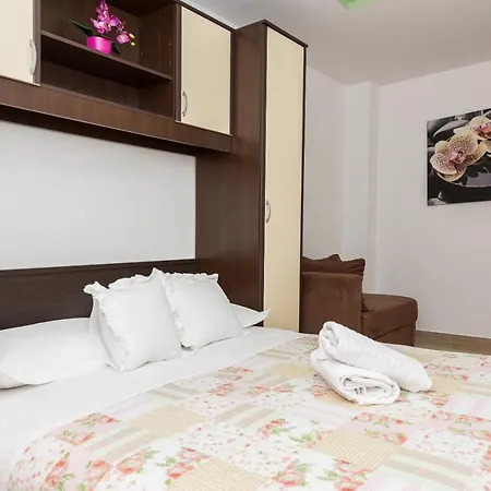 Vujcic Appartement Makarska